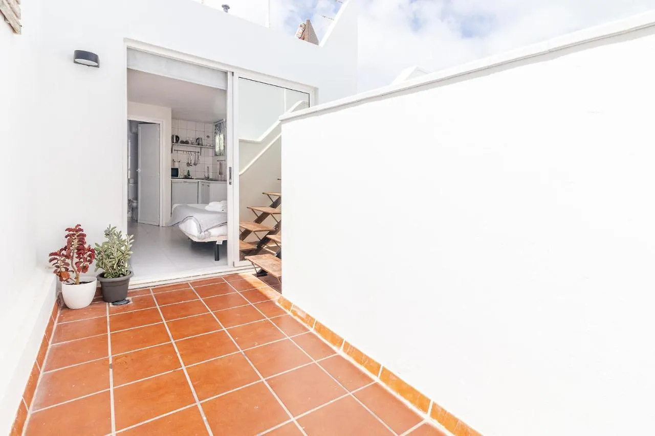 Flatguest - Lovely Terrace Las Palmas de Gran Canaria Apartment